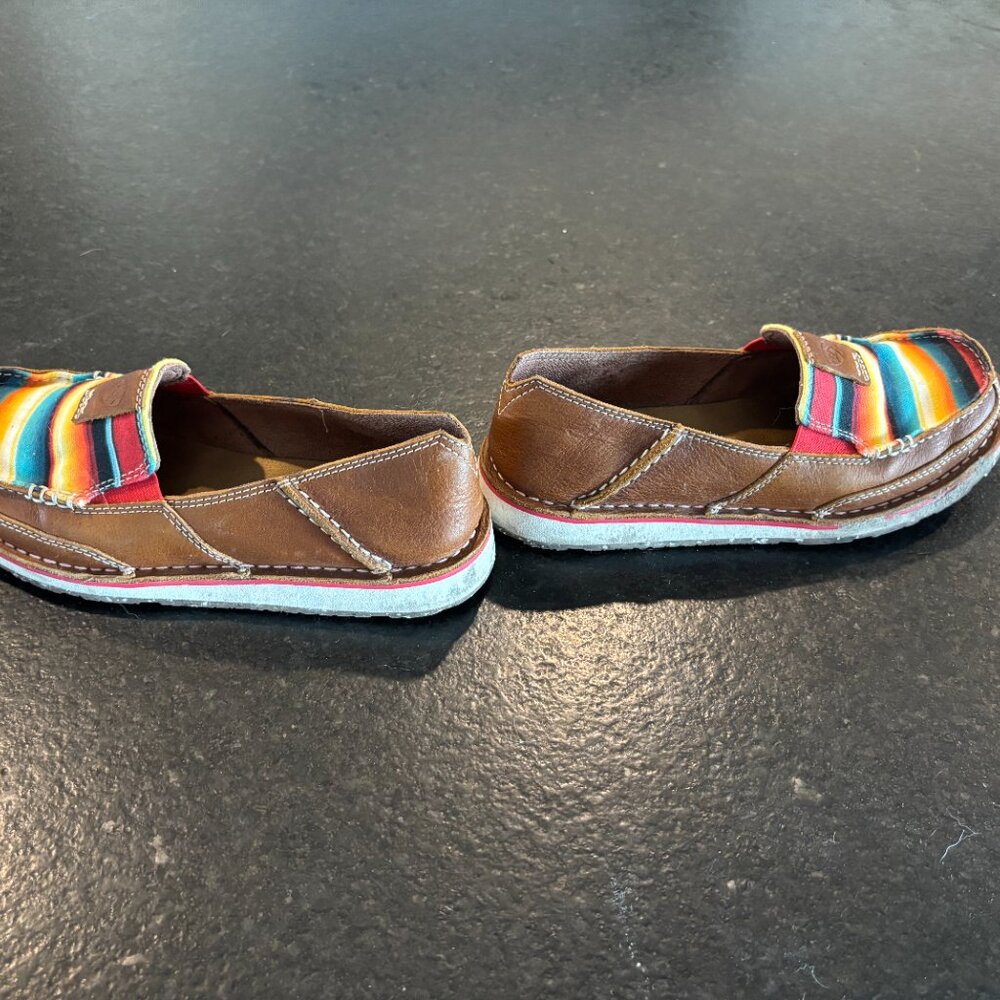 Ariat Serape Cruisers – Women’s Size 6.5 - Picture 2 of 3